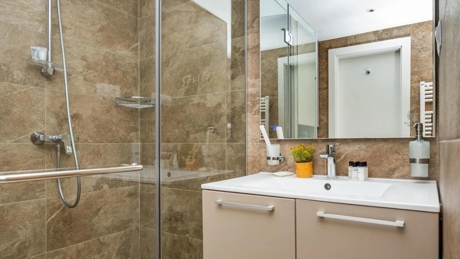 Apartment Elegant Comfort By Aesthaven Batumi