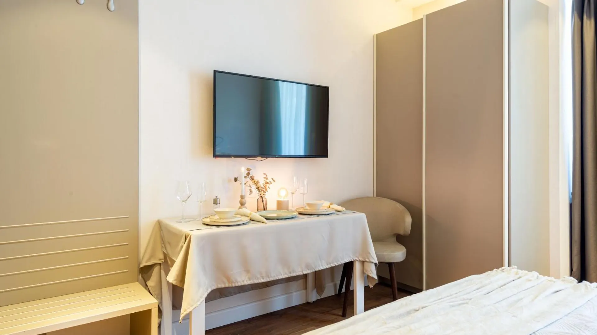 Elegant Comfort By Aesthaven Batumi Apartment